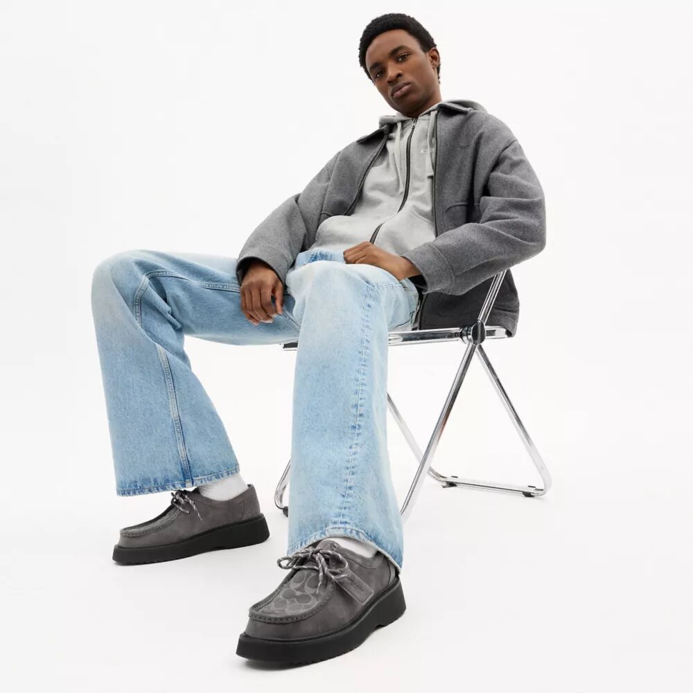 Chukka Boot in Signature Suede