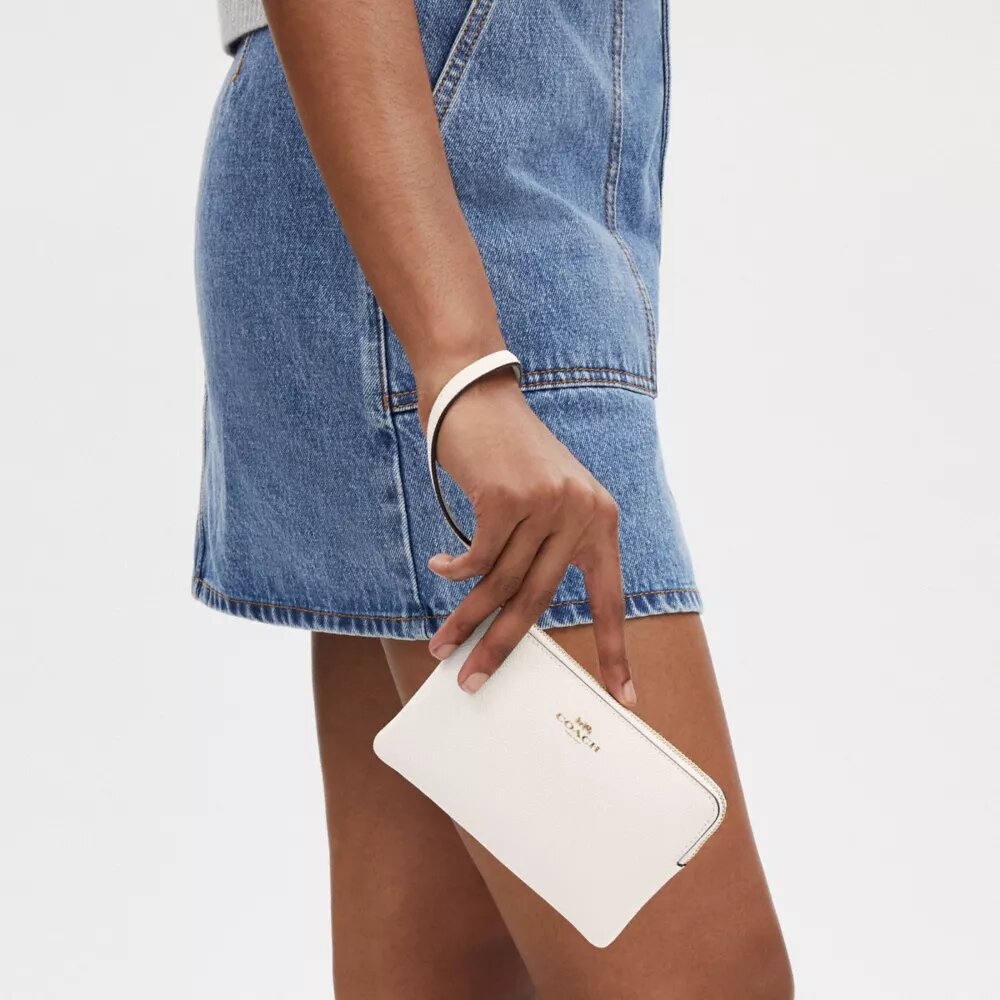 Corner Zip Wristlet