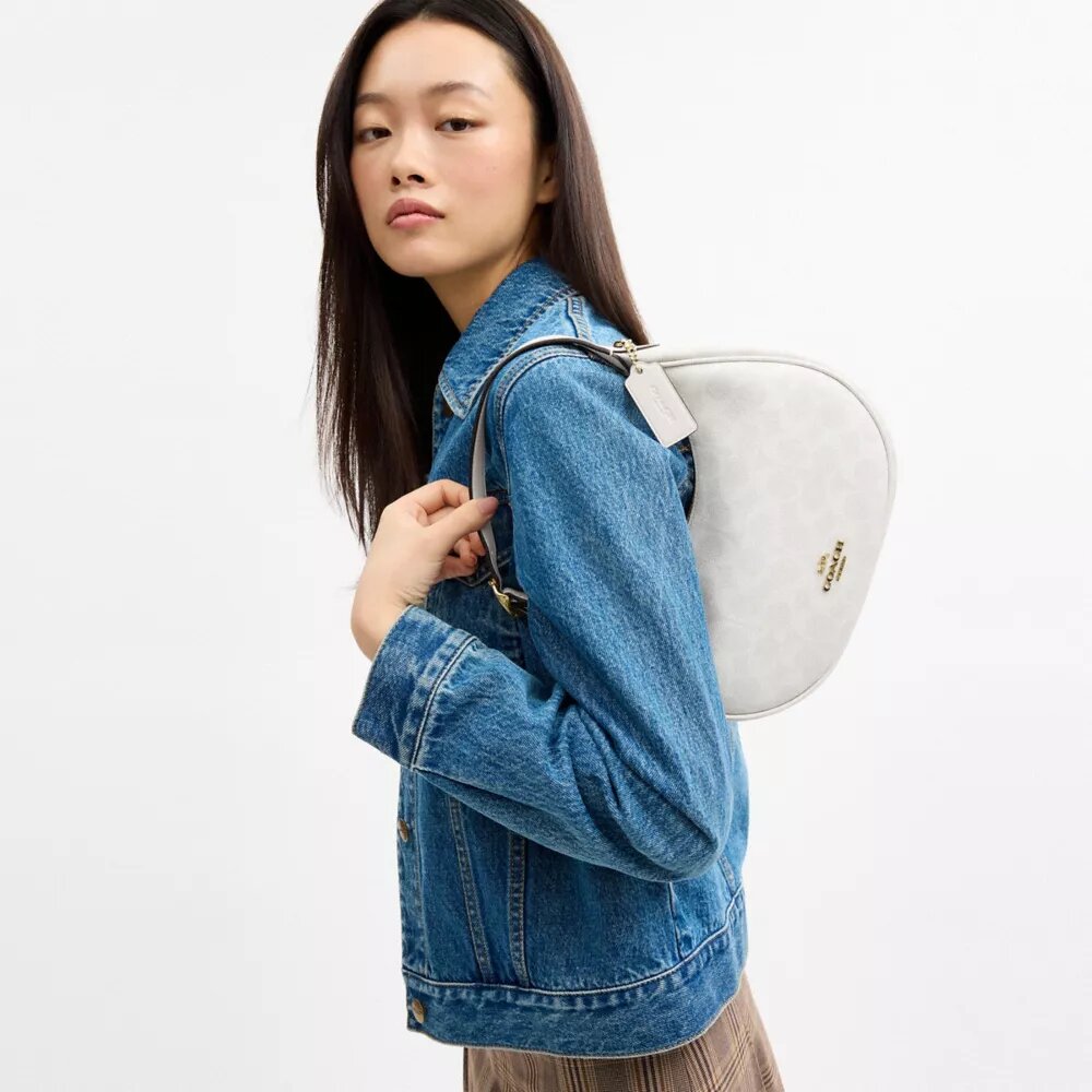 Emily Shoulder Bag in Signature Canvas