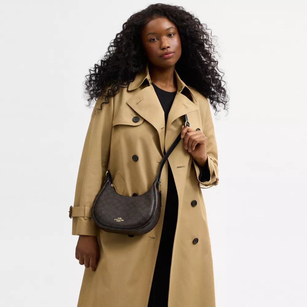 Emily Shoulder Bag in Signature Canvas