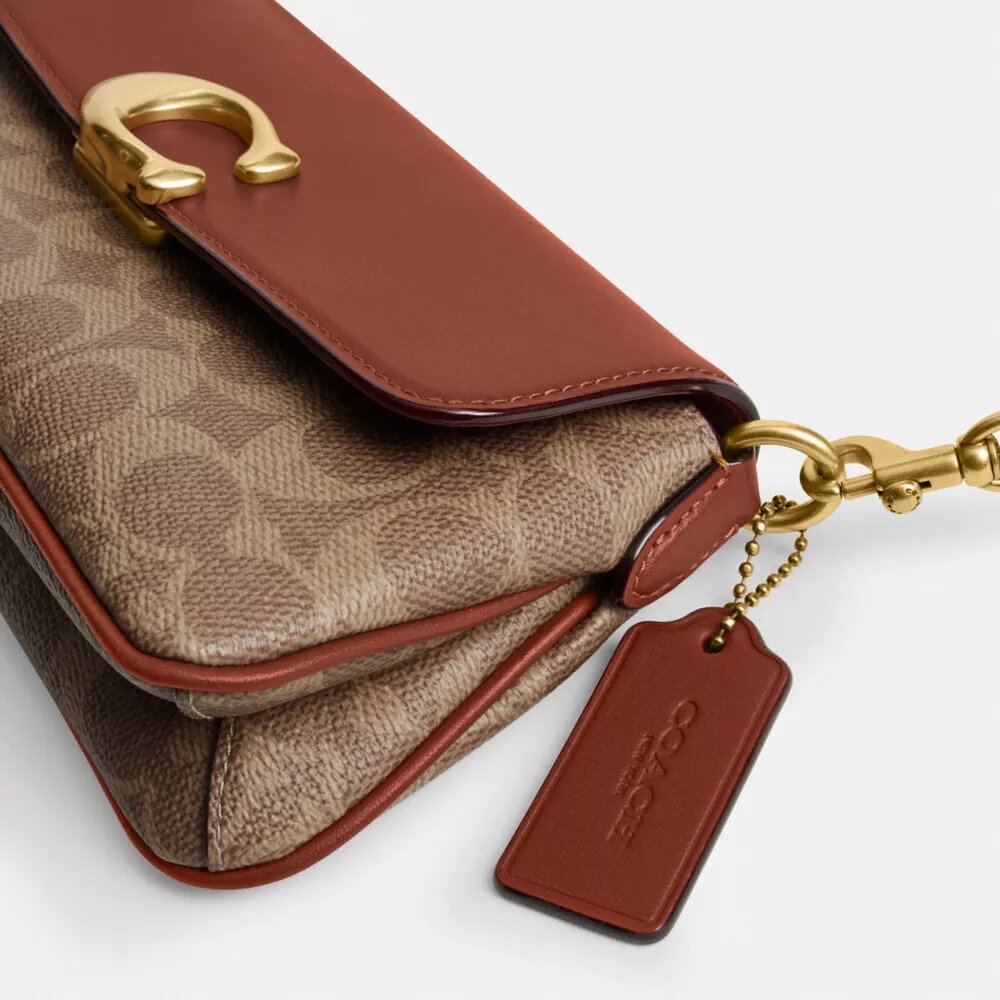 Jet Shoulder Bag in Signature Canvas