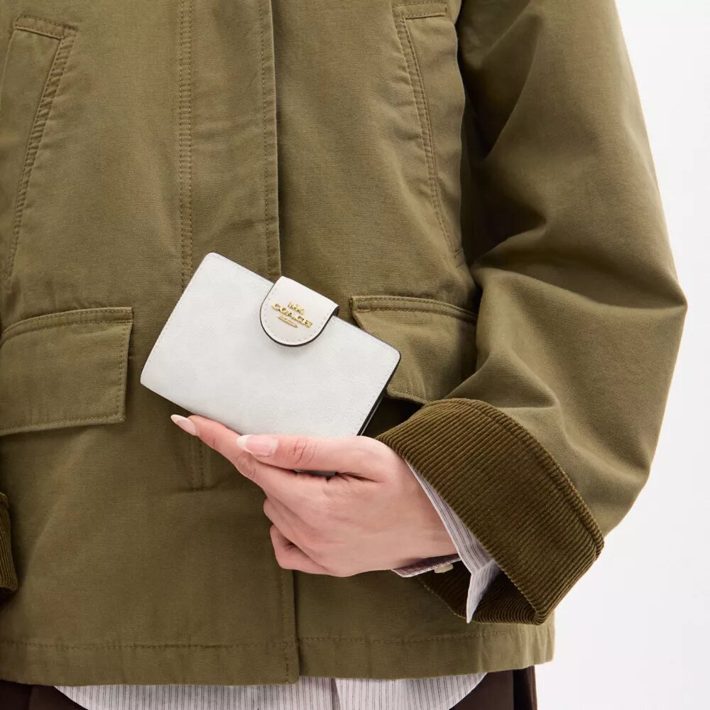 Medium Corner Zip Wallet in Signature Canvas