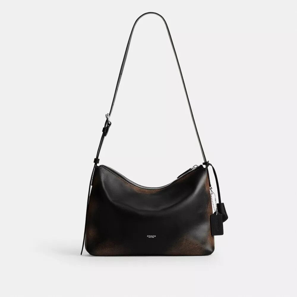 Mott Messenger Bag 33 in Loved Leather