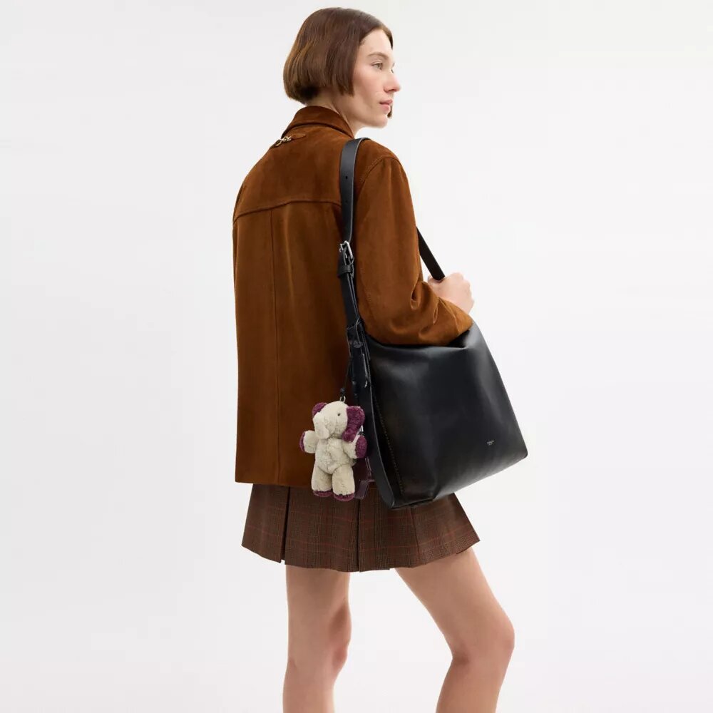 Mott Messenger Bag 38 in Loved Leather with Charms