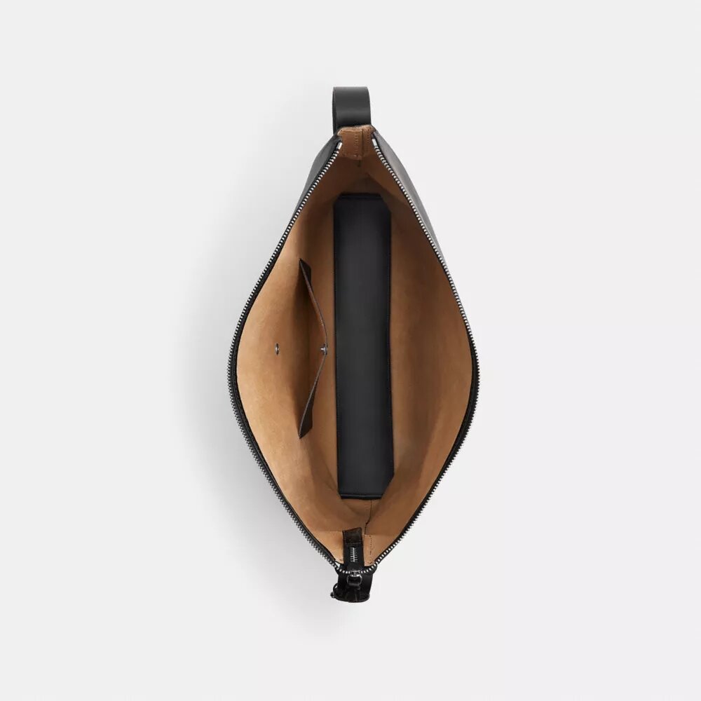 Mott Messenger Bag in Loved Leather