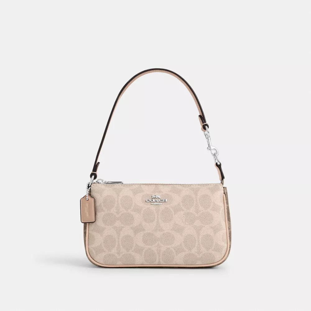 Nolita 19 in Blocked Signature Canvas