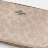 Nolita 19 in Blocked Signature Canvas