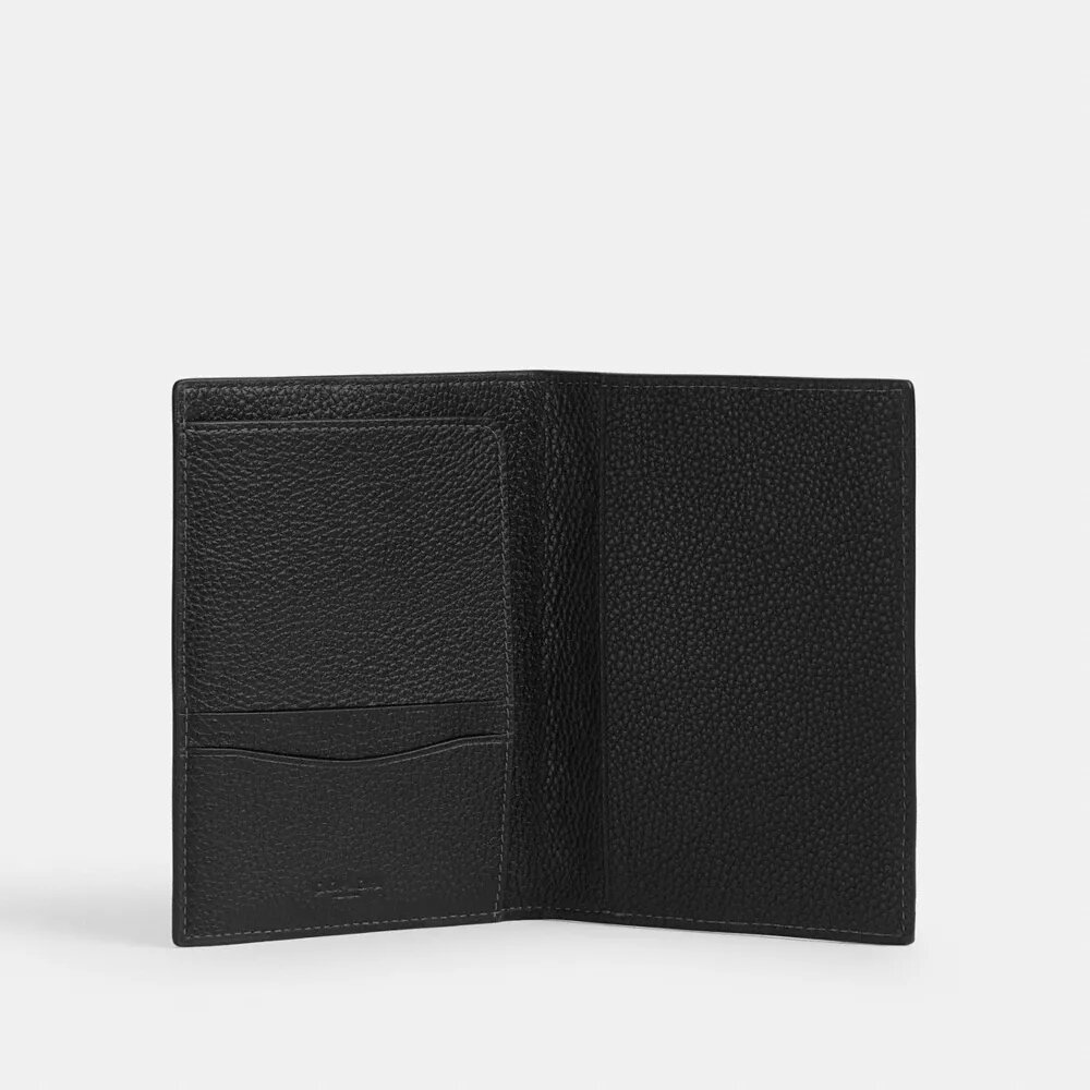 Passport Case in Maxi Signature Leather