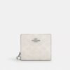 Snap Wallet in Signature Canvas