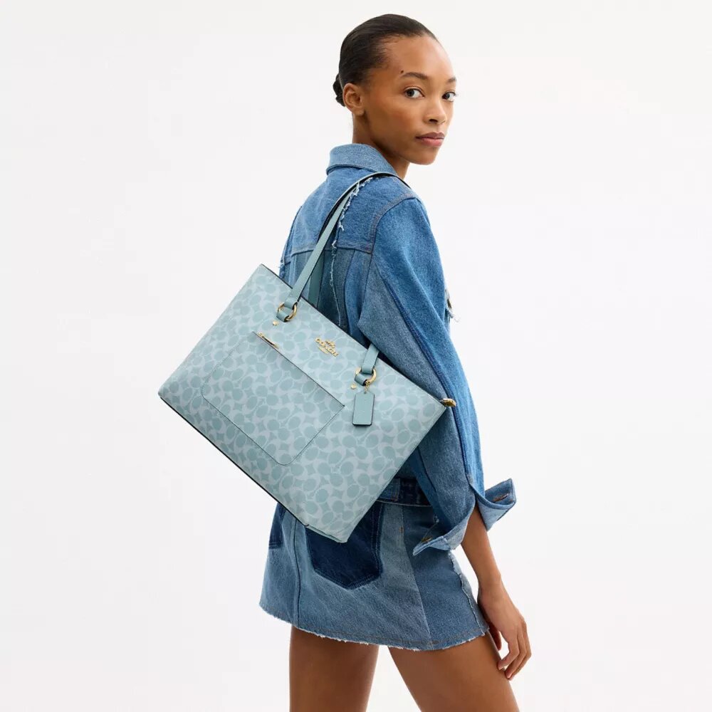 Station Tote Bag in Signature Canvas
