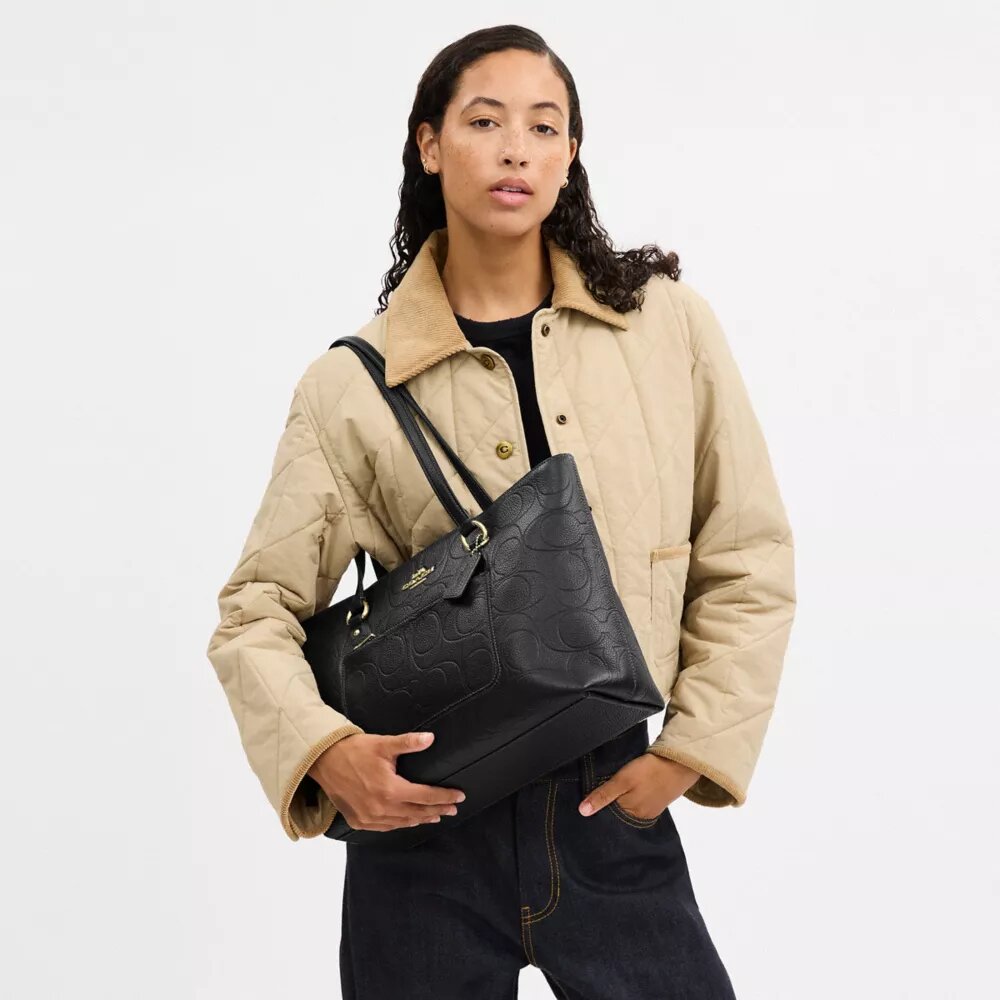 Station Tote Bag in Signature Leather