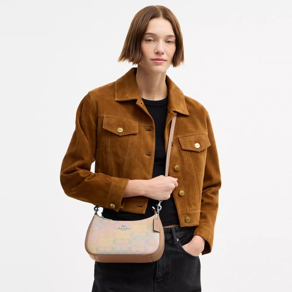 Teri Shoulder Bag in Rainbow Signature Canvas