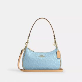 Teri Shoulder Bag in Signature Leather