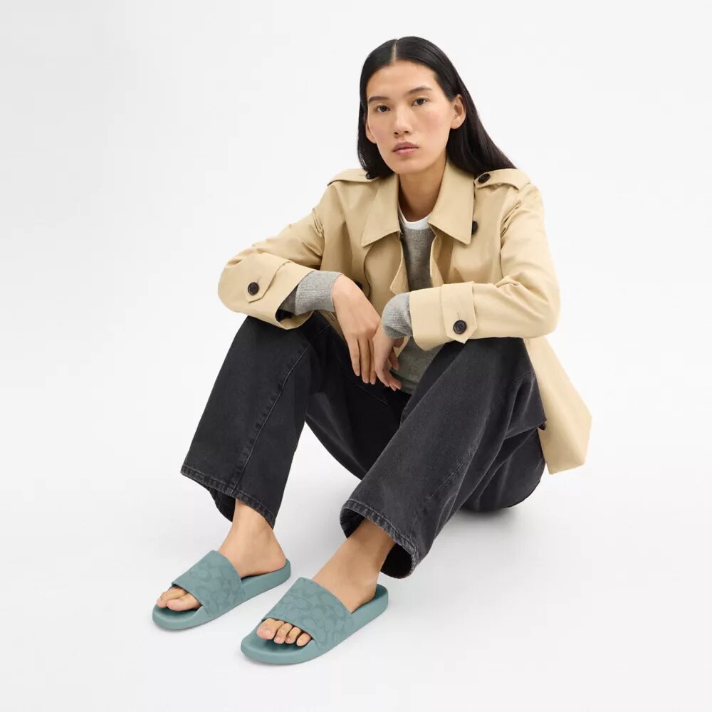 Udele Sport Slide in Signature Jacquard Canvas